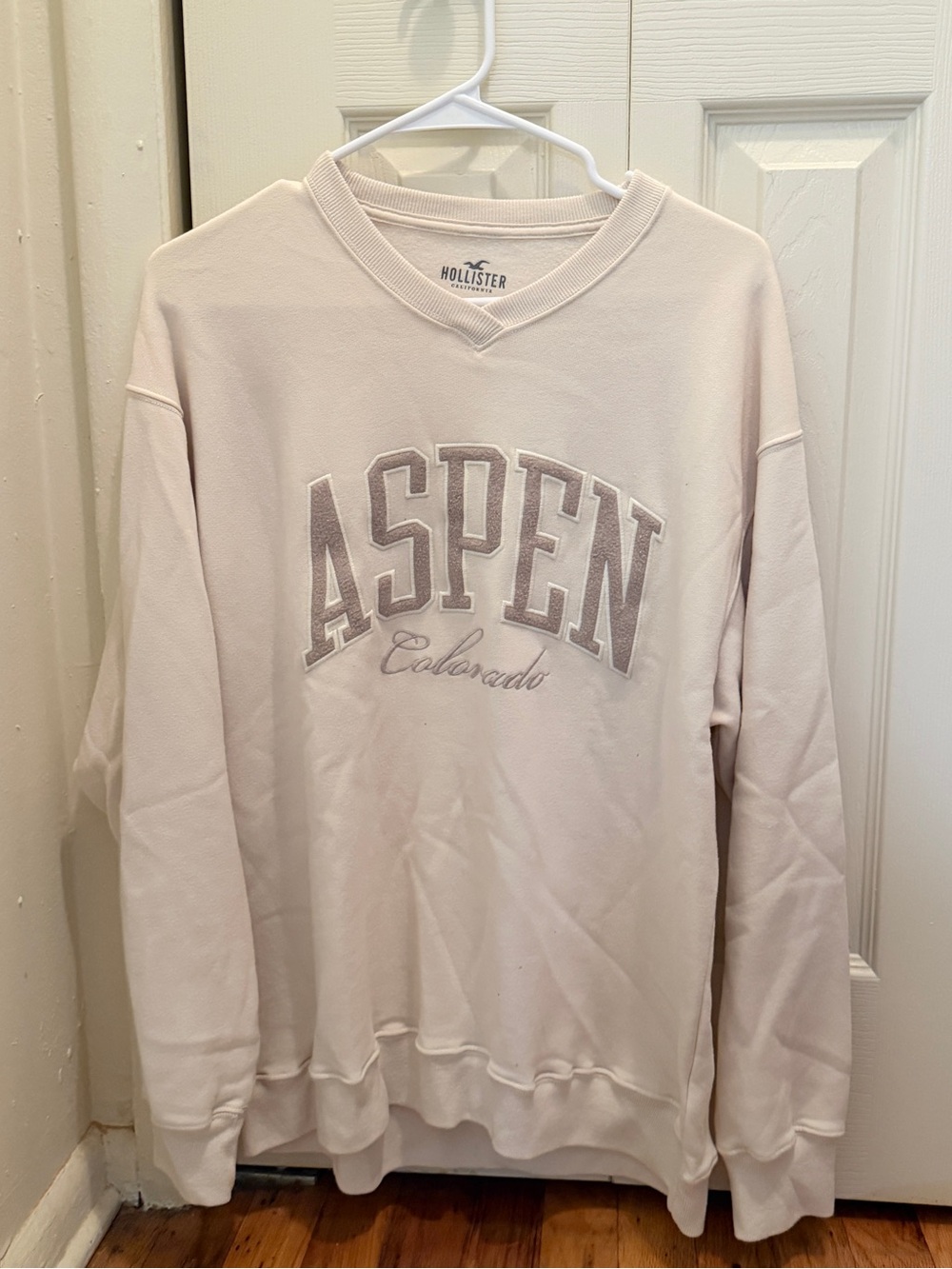 Hollister Aspen Colorado Crewneck Sweatshirt